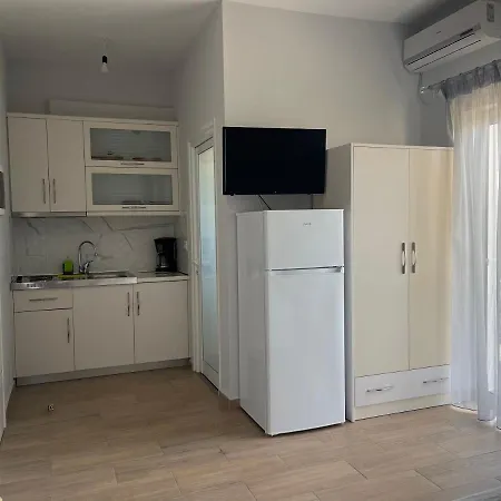 Almando Hotel Ksamil