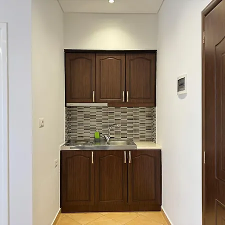 Almando Εξαμίλιο