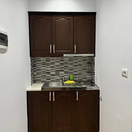 Almando * Εξαμίλιο